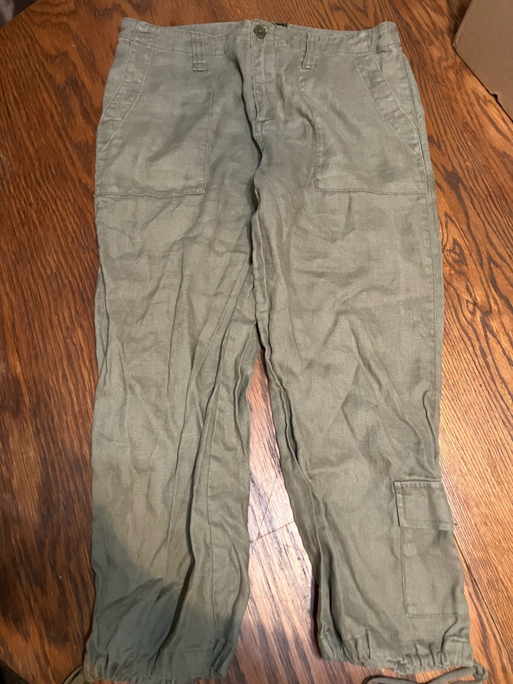 Woman’s olive green Utility Cotton Pants